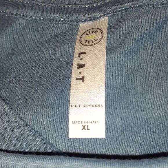 Buck Owens T-Shirt‎ XL I Might Look Like I'm Listen - Picture 3 of 3